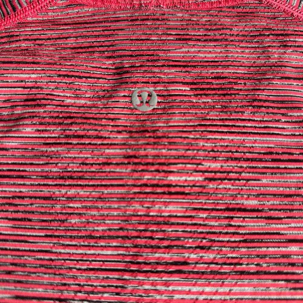 Swiftly Tech Long Sleeve Ombre Red Alert Dark Spot Black Sz 6 - Image 8