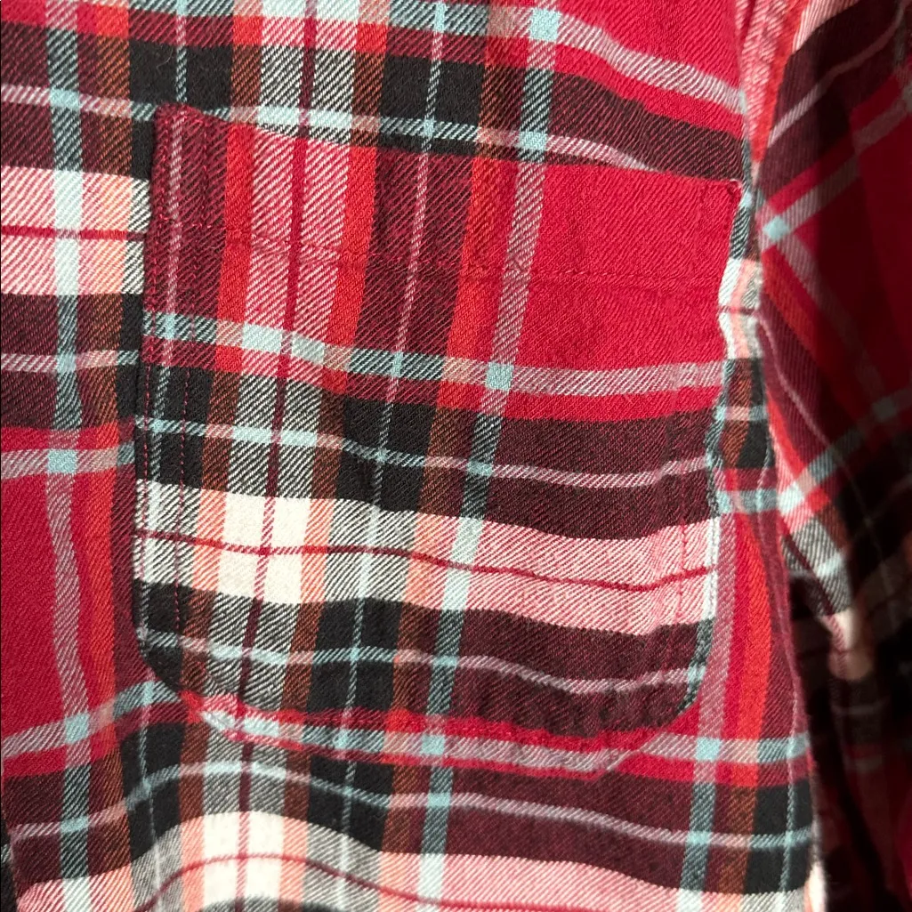 Love Tree Red Plaid Cropped Flannel Button Down Shirt Size Large - Image 4
