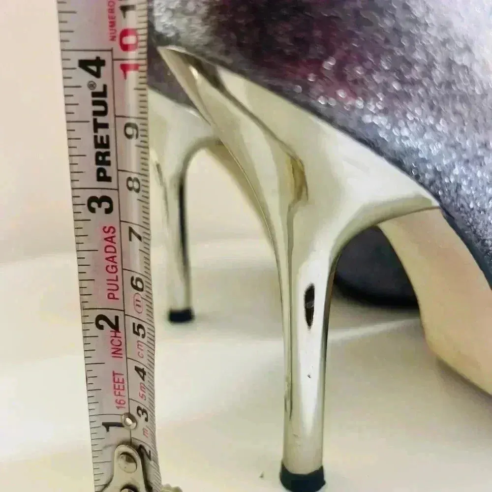 GUESS SHOES SIZE 6.5 SHIMMER SOFT PURPLE COLOR LIKE NEW CONDITION - Image 12