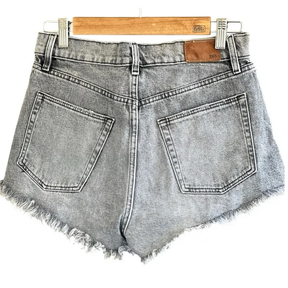 Zara women’s High Waist cut off Denim Shorts - Image 7
