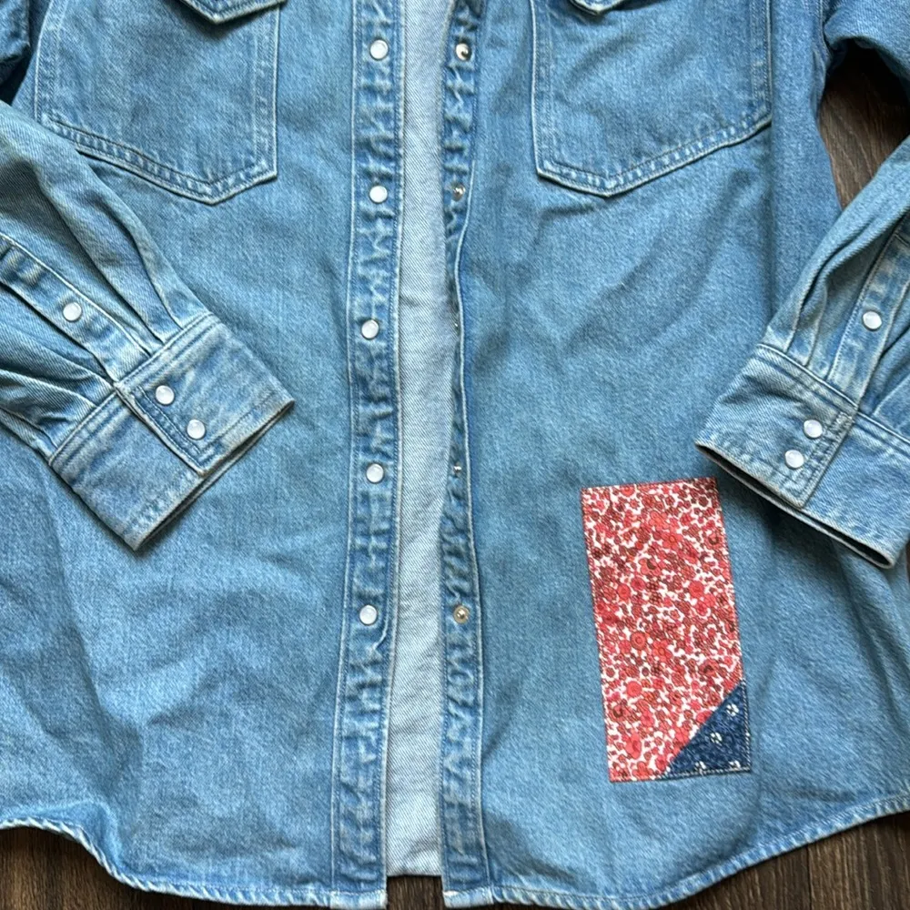 Levi's Levi’s Jean Oversized Button Down - Image 3