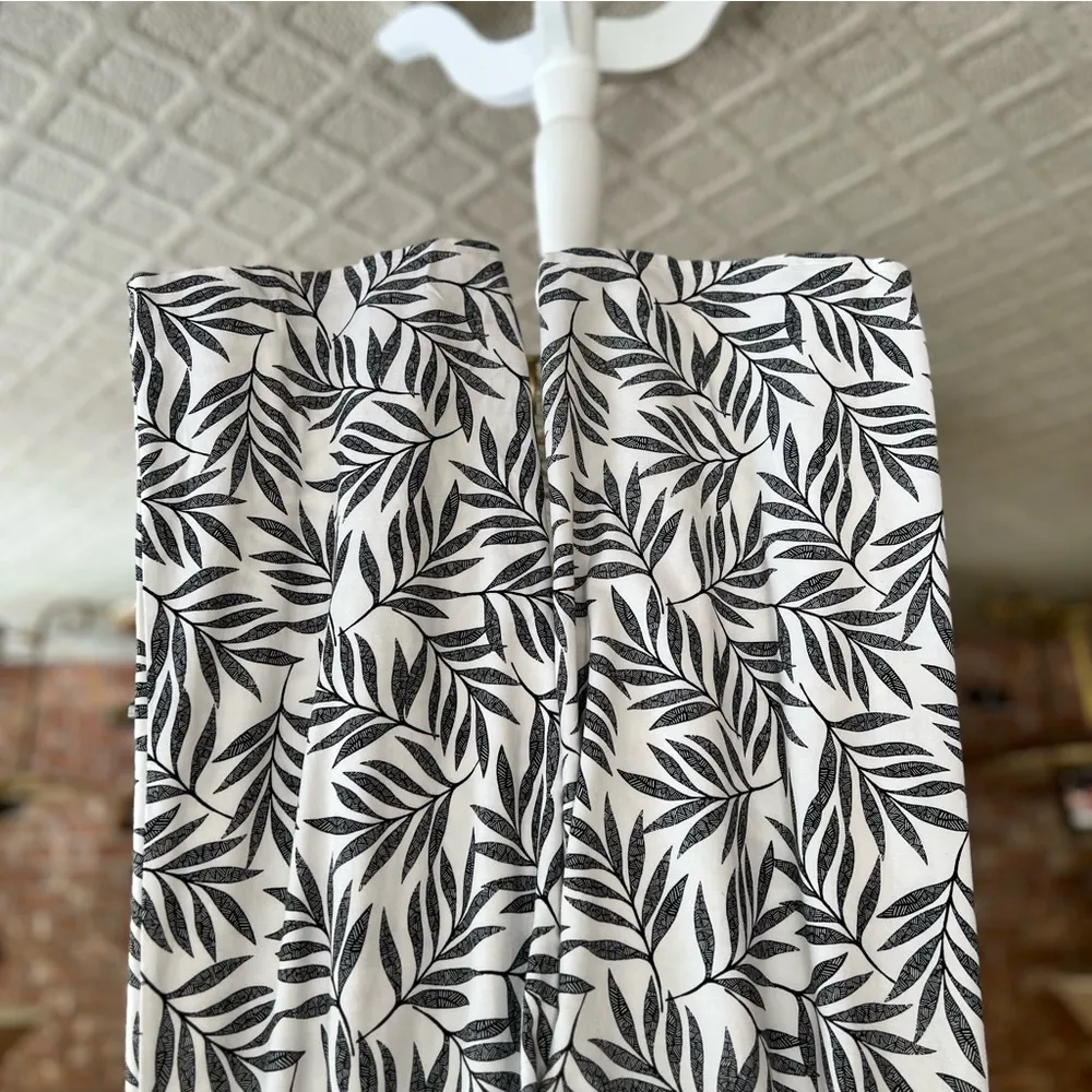 J. Jill Wearever Floating Palm Pants Cropped Full Leg White Black XS Palazzo - Image 3