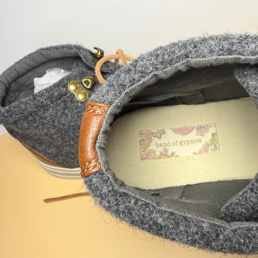 Gray Wool Band of Gypsies Women's Sneakers - Image 4