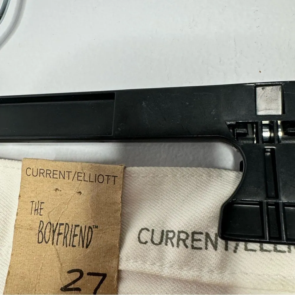 Current/Elliott white the boyfriend jeans size 27 - Image 5