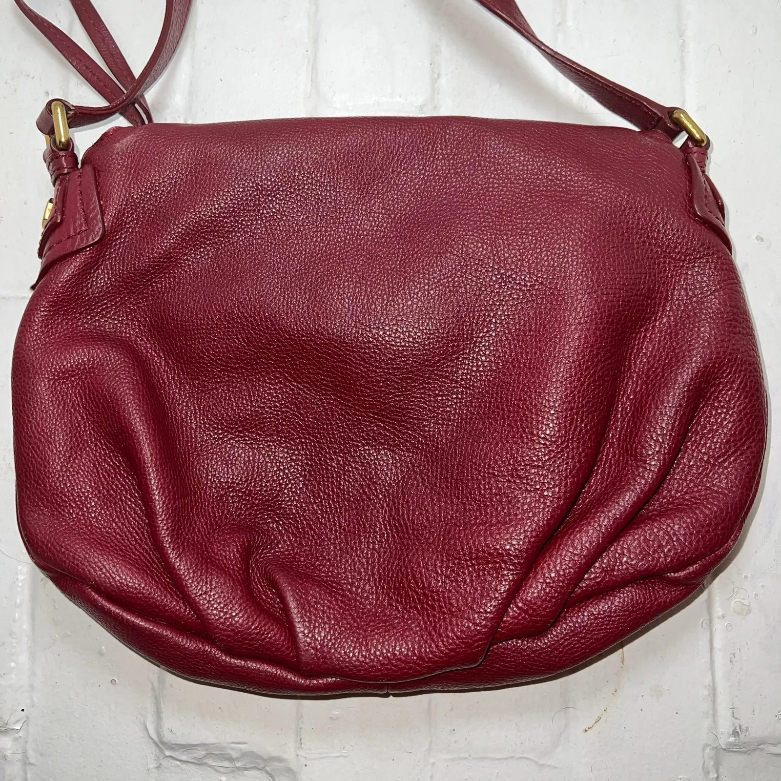 Marc by Marc Jacobs Classic Q Natasha Leather Crossbody Bag – Burgundy Pebbled - Image 2