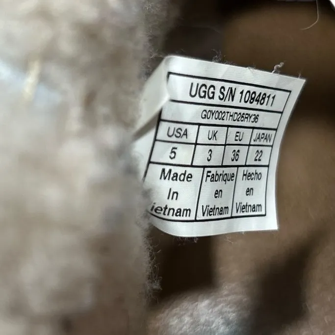 UGG Australia Women's Tan Suede Shearling Lined Boots Size 5 - Image 3