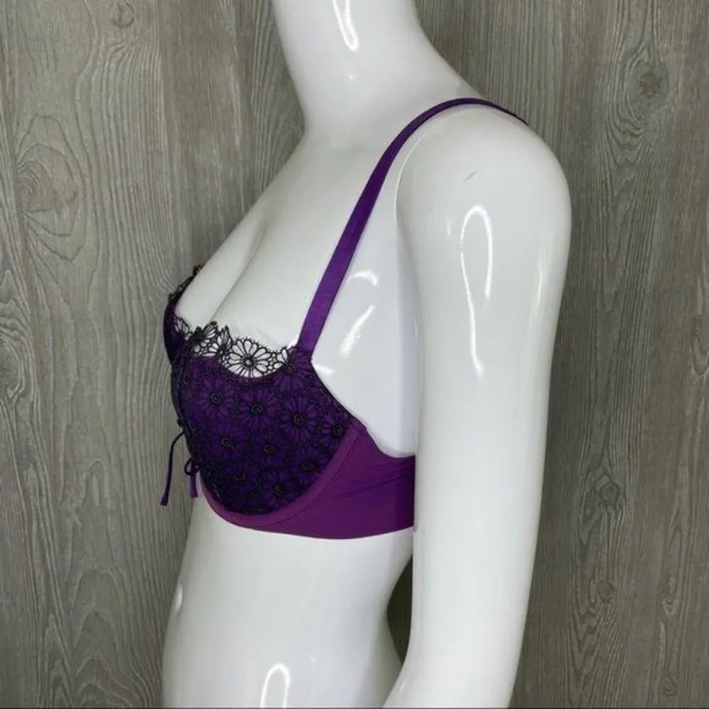 Victoria’s Secret push up without padding lace bra 36c - Image 3