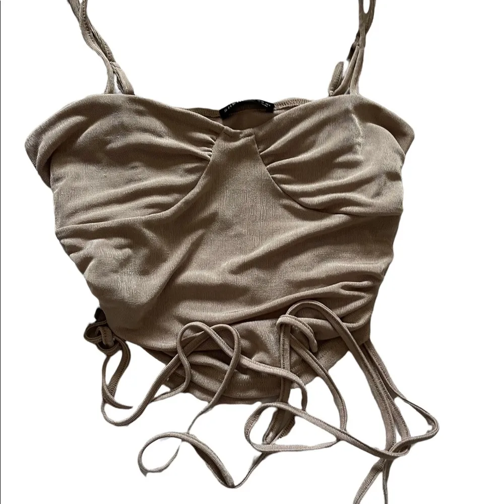 Shein beige taupe tank scrunching on the side crop tank top size medium - Image 5