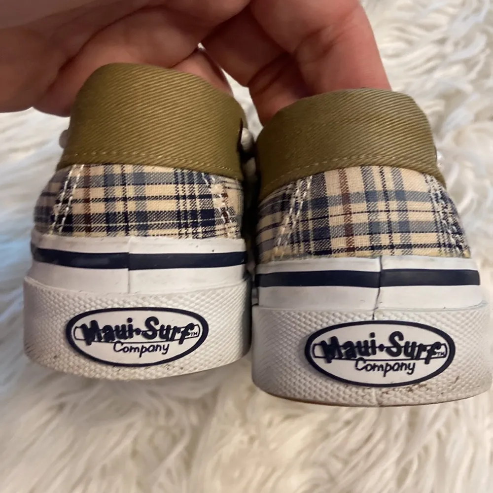 Maui Surf Company Shoes size 7M excellent condition perfect for summer - Image 6