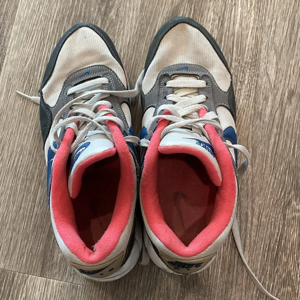 air max correlate retro sneakers 8.5 - Image 4