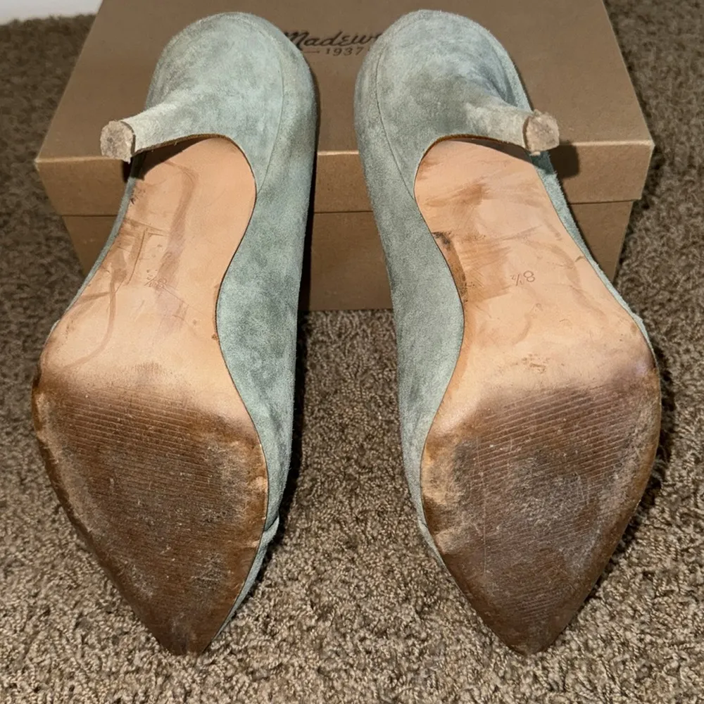 The New Pointy Heel Suede in Frosted Willow - Image 7