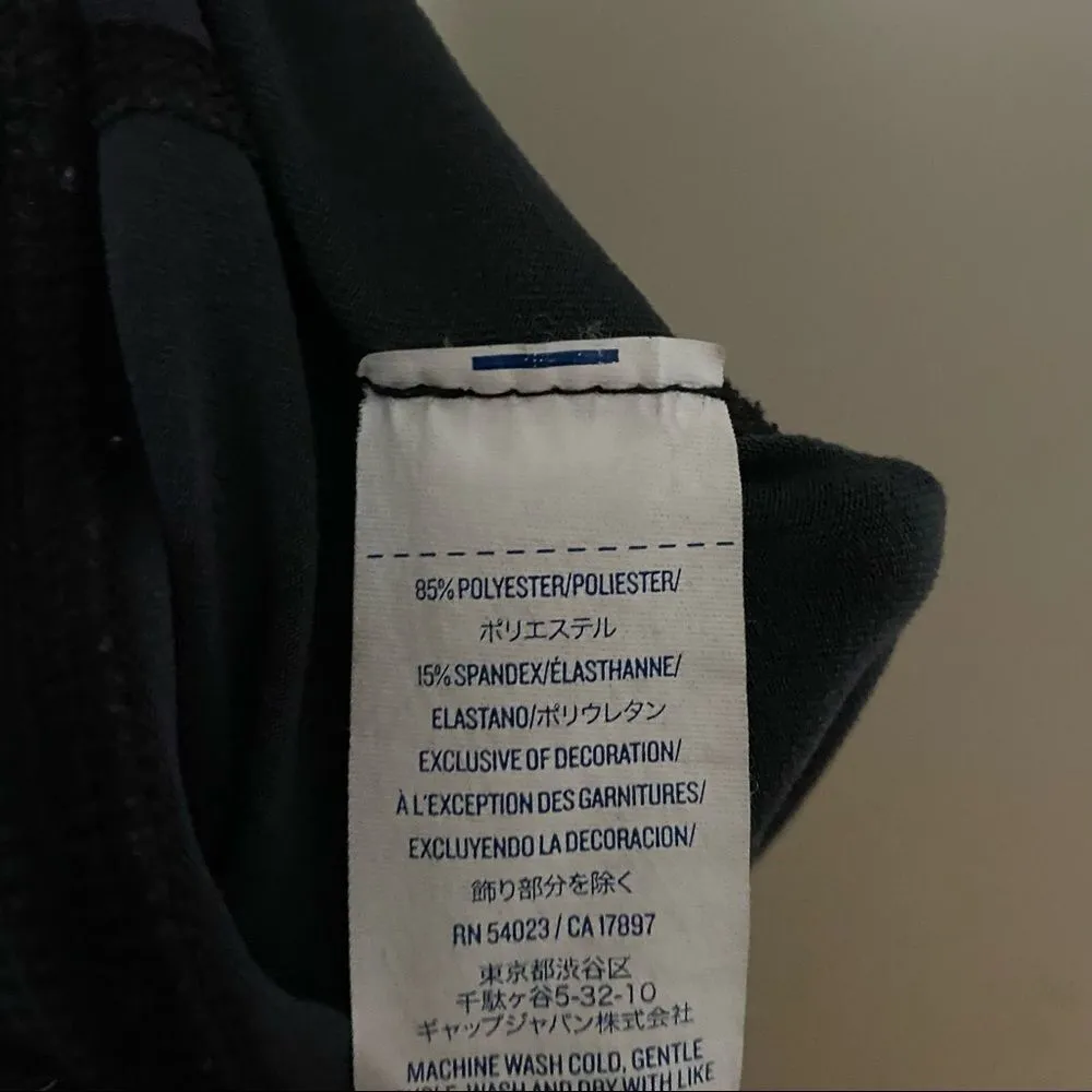 Old Navy Leggings Cropped Capri Active Fitted Black Gray Patterned Athleisure - Image 6