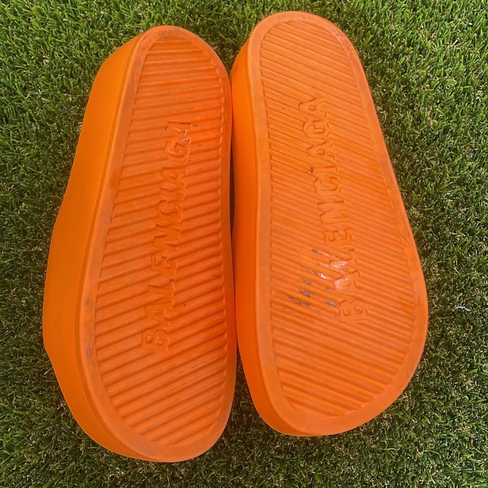 Balenciaga Mono Logo Platform Pool Slides Sandals - Image 3