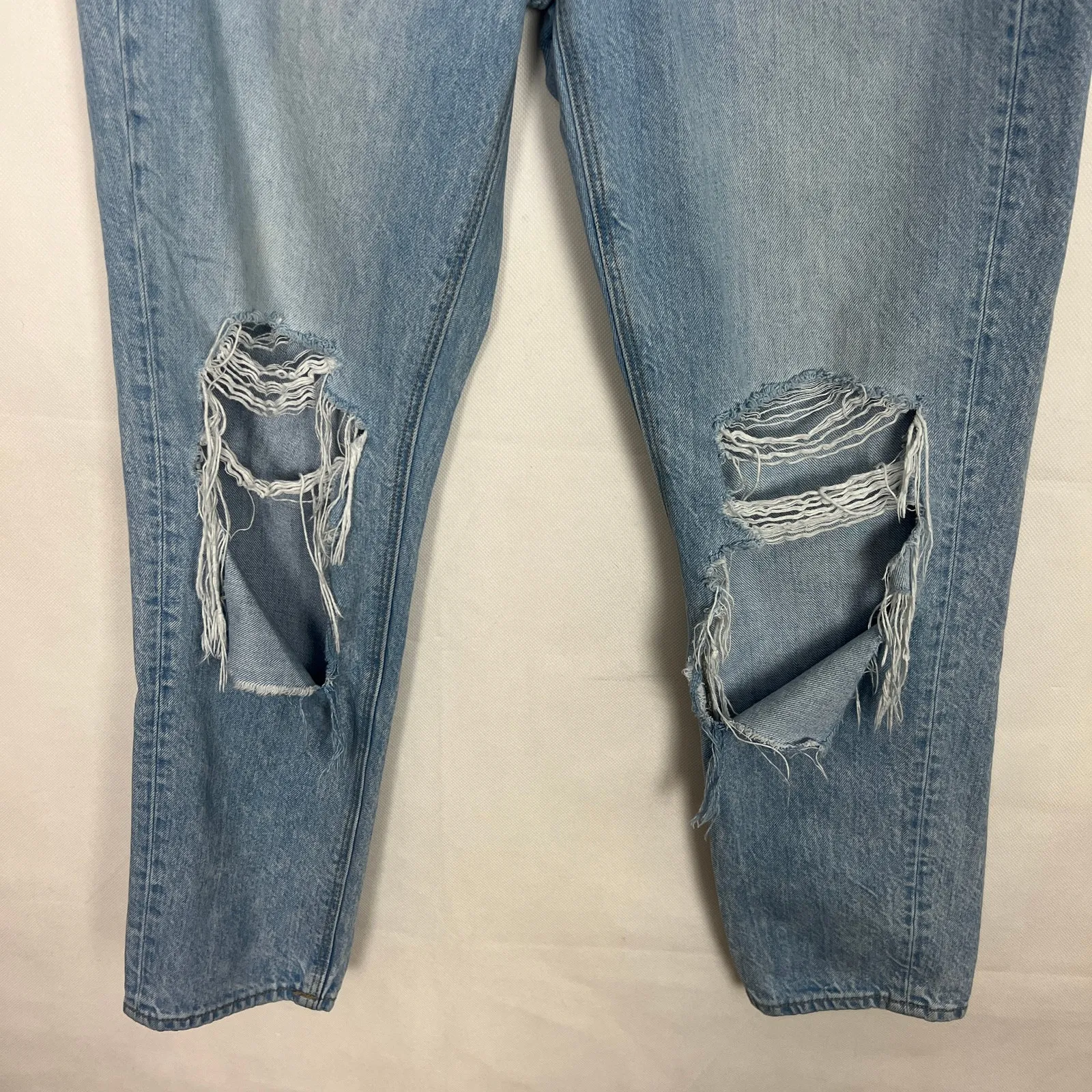 American Eagle Mom Jean Size 6 Reg High Rise Distressed - Image 5
