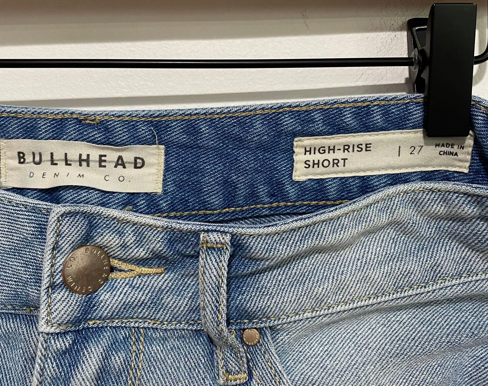 Bullhead Distressed High Rise Denim Jean Shorts Size 27 - Image 4