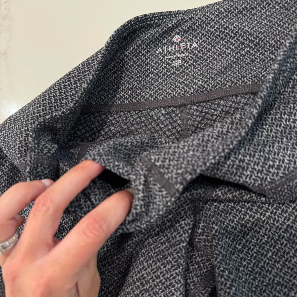 Athleta Chaturanga Herringbone Athletic Cropped Leggings Womens SmallPetite Gray - Image 5