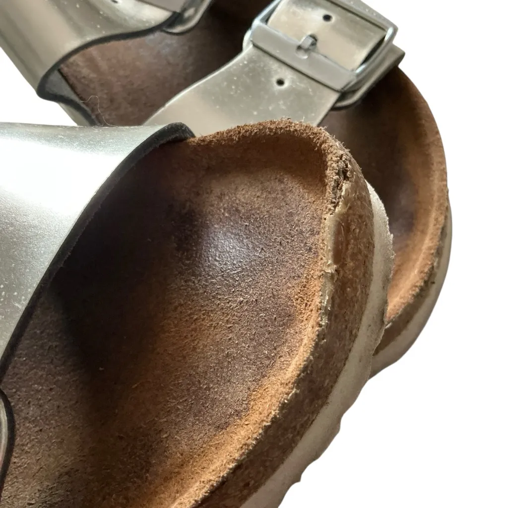 Birkenstock Arizona soft footbed sandals 38 metallic silver leather slides - Image 4