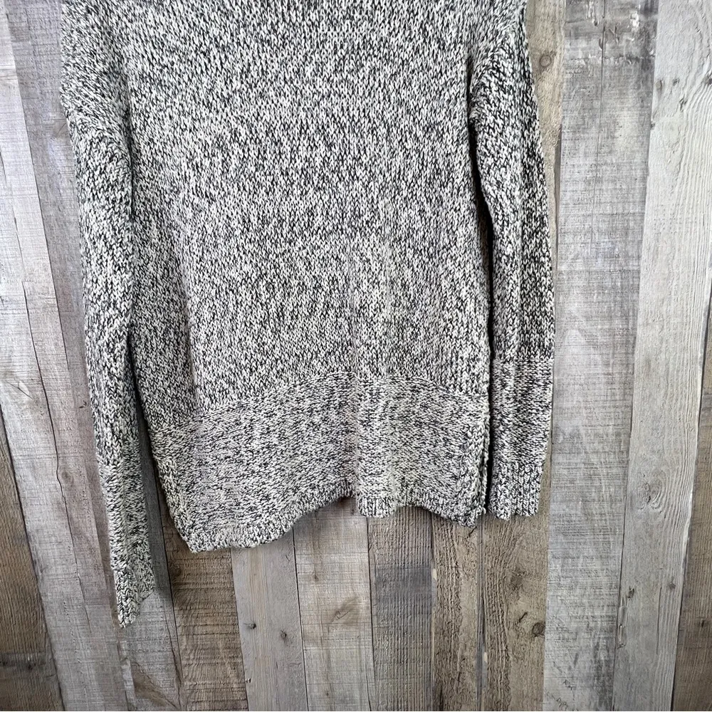 Loft V-Neck Small Oversized Long Sleeve Variegated Black/Gray/Off white … - Image 3