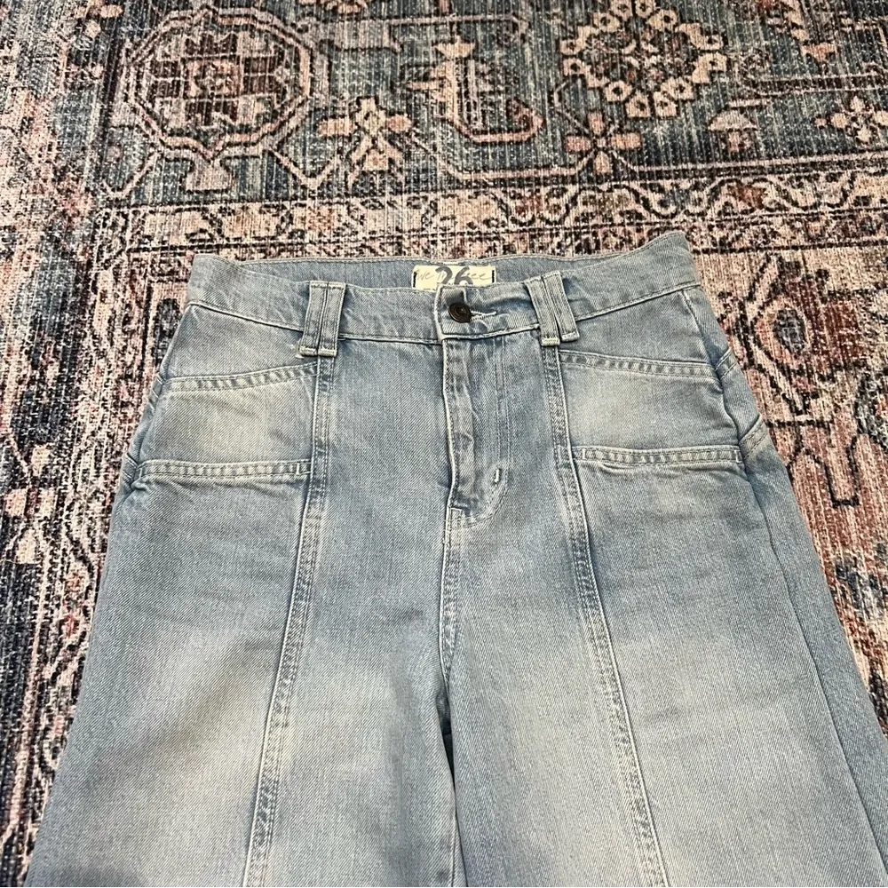 We the Free Let Sunshine In Wide leg Cropped Jeans Sz 26 Light Wash - Image 5