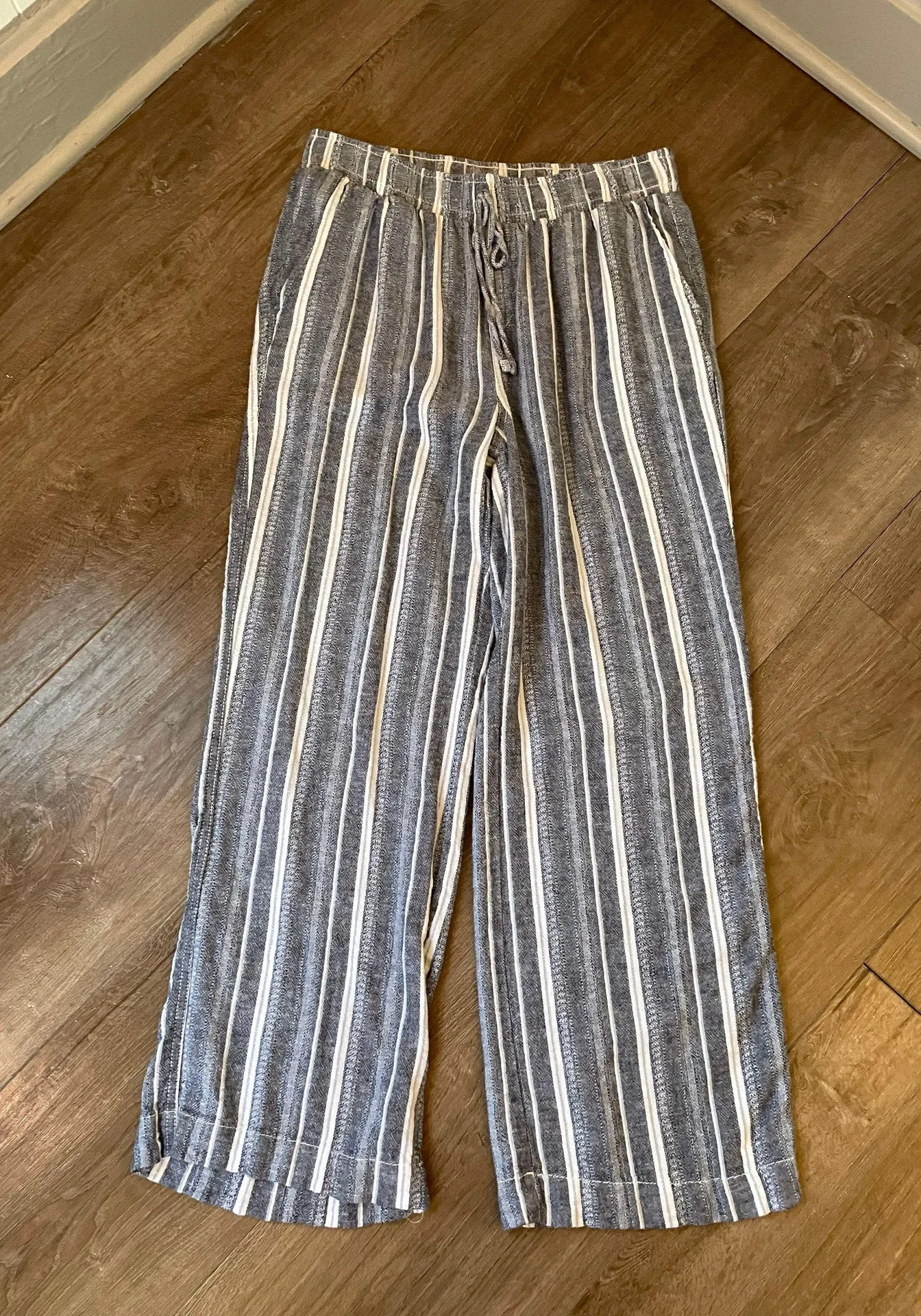 Briggs linen blend pants blue striped drawstring elastic waist Women’s size M Size M - Image 6