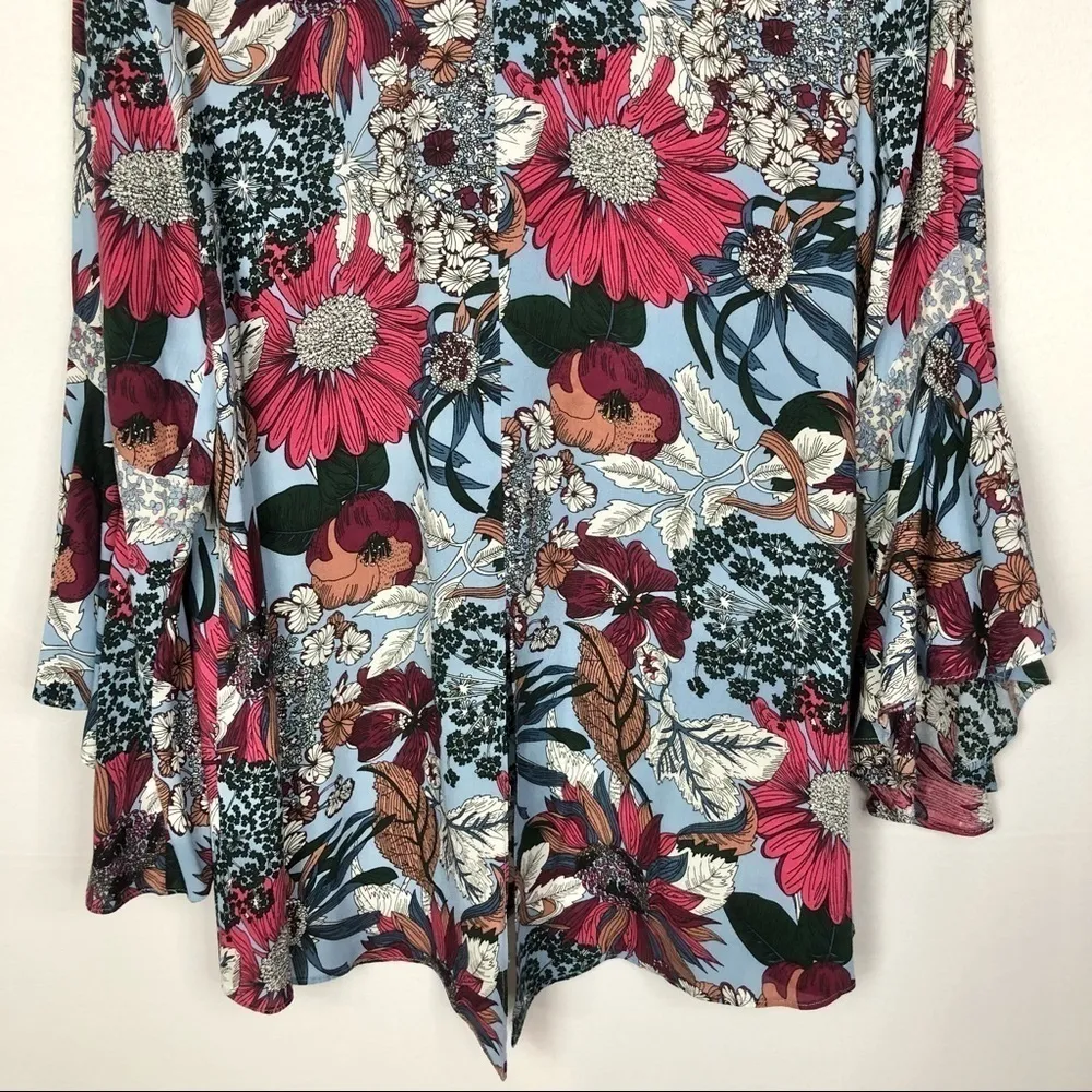 Jodifl Blue Floral Boho V-Neck Split Back Bell Sleeve Long Sleeve Top M - Image 9