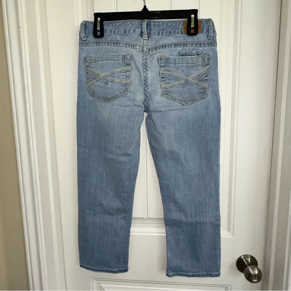 Aeropostale light wash mid rise straight leg jeans women 7/8 - Image 9
