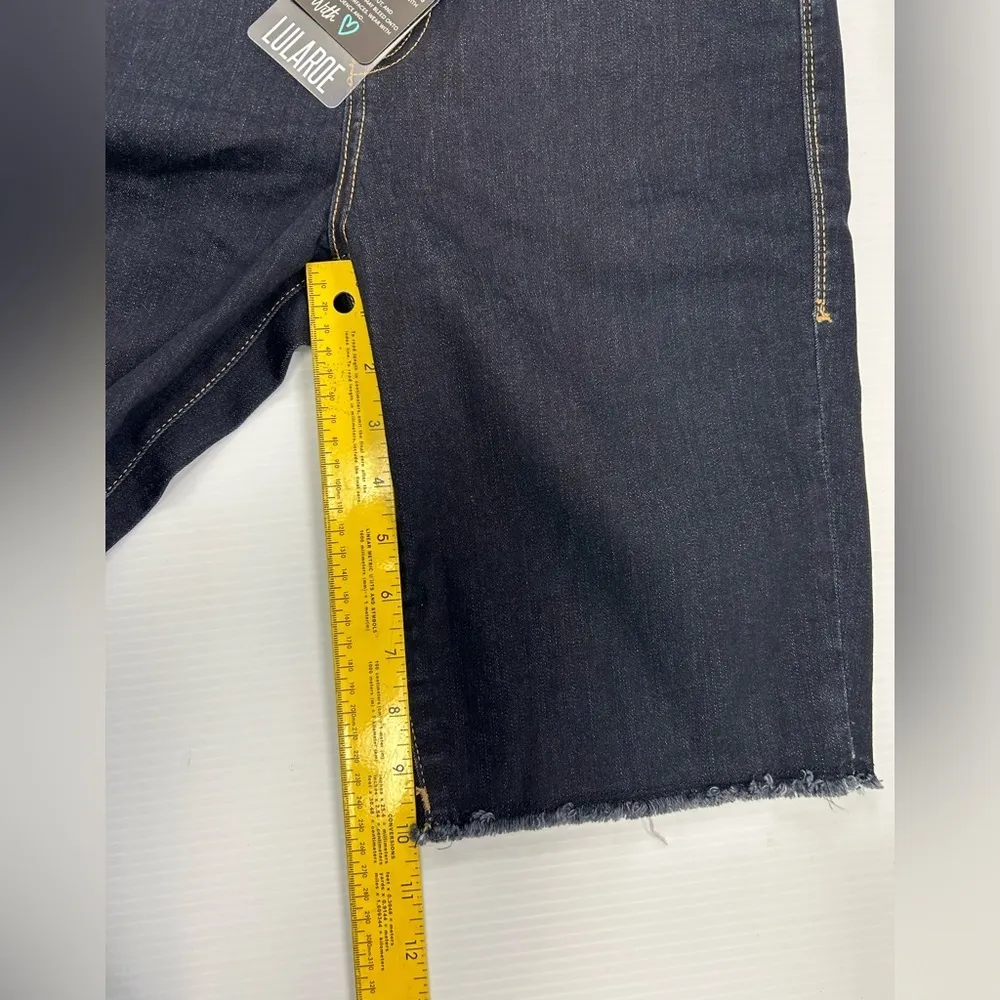 LuLaRoe Women's Elastic Waist Blue Bermuda Denim Shorts Size 28 New With Tag - Image 11