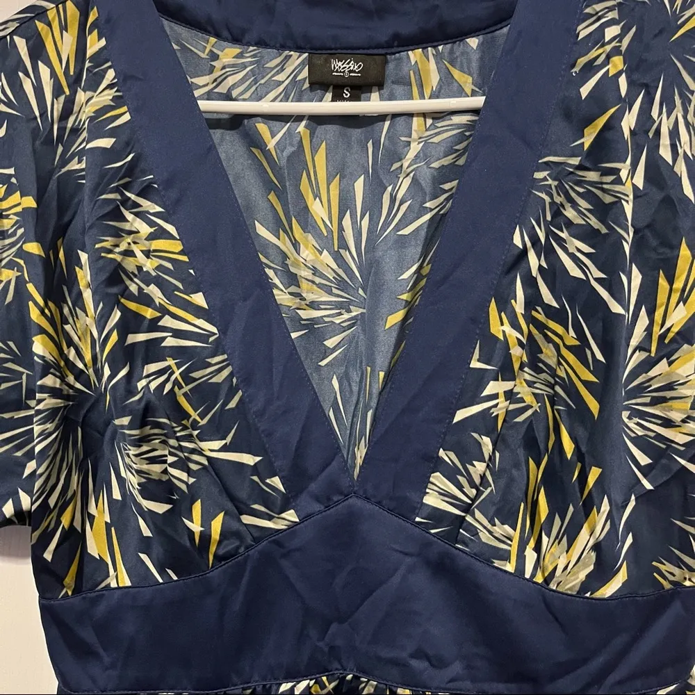 Mossimo blue satin like short sleeve dress with neutral color print in small - Image 2