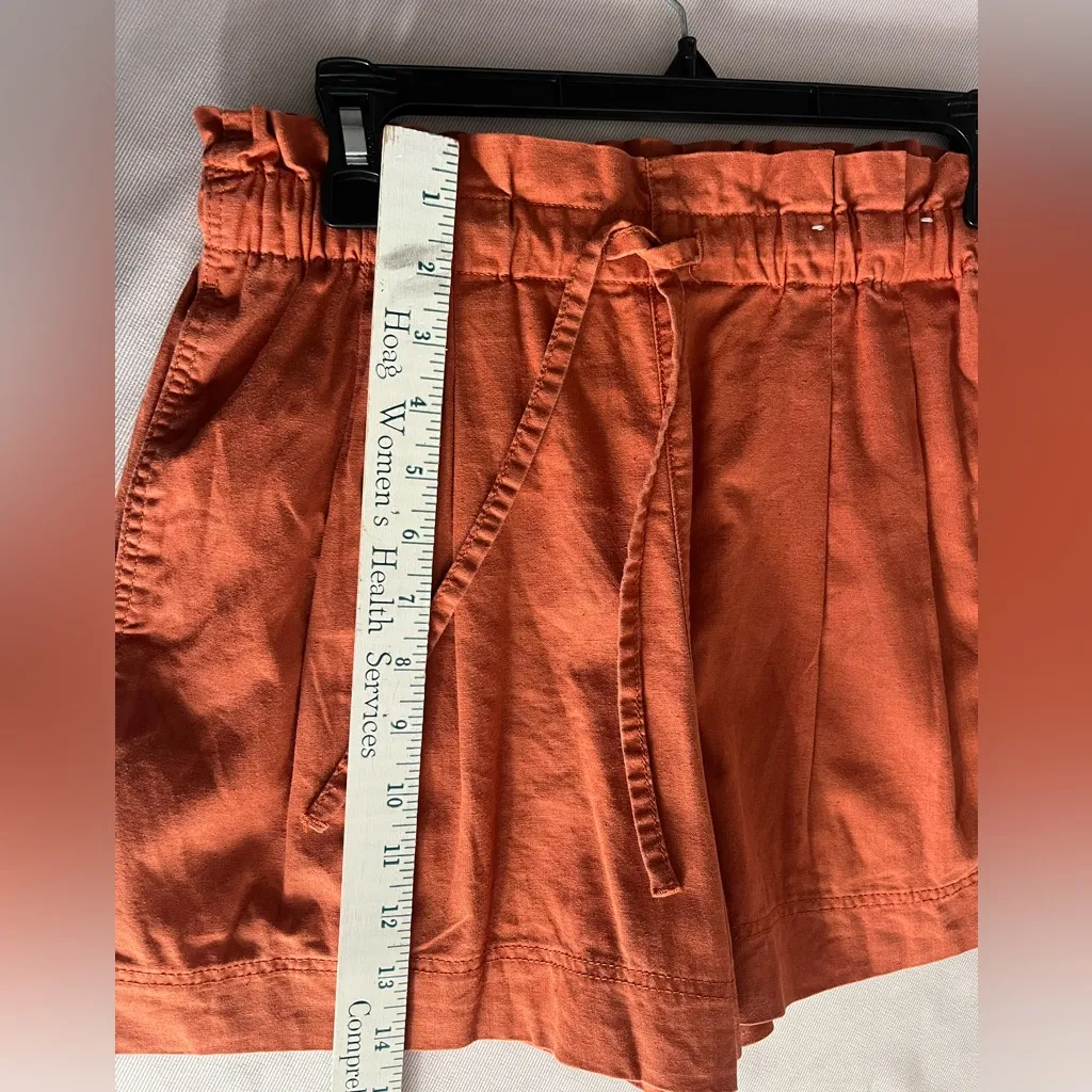 Uniqlo Women's High Waist Rust Shorts - Image 6