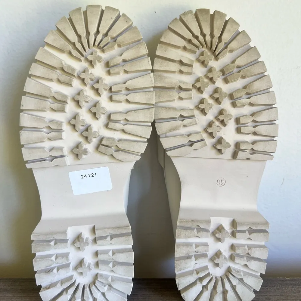 Madden Girl Heather Platform Lug Sole Women's Loafer Size 8.5 SKU#24721 - Image 8