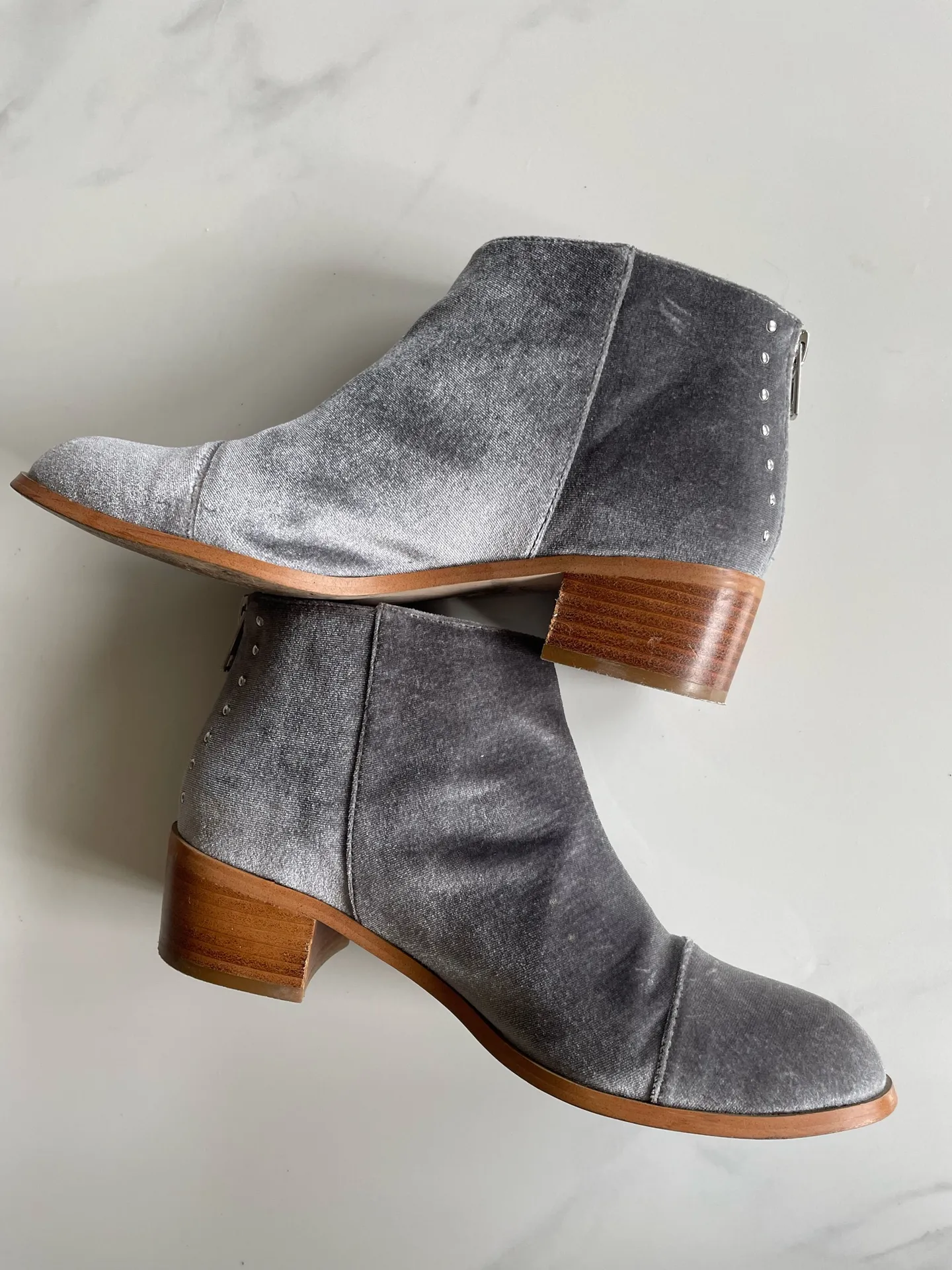 Anthropologie Velvet women’s  Ankle Boots  Size 7.5 Great Cond Blue Gray - Image 3