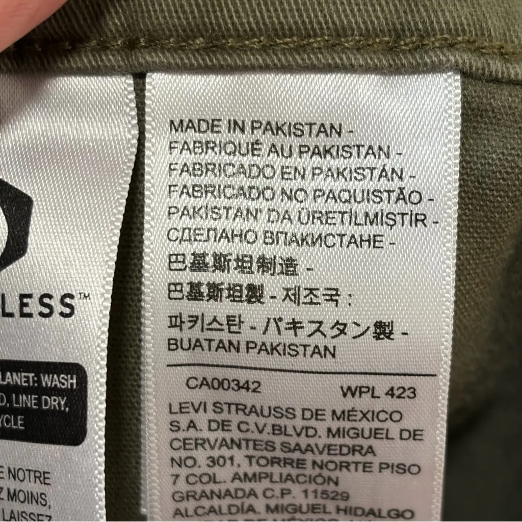 Levi’s Utility Chino Pants size 30 Olive Green Straight Leg Ankle Length - Image 9