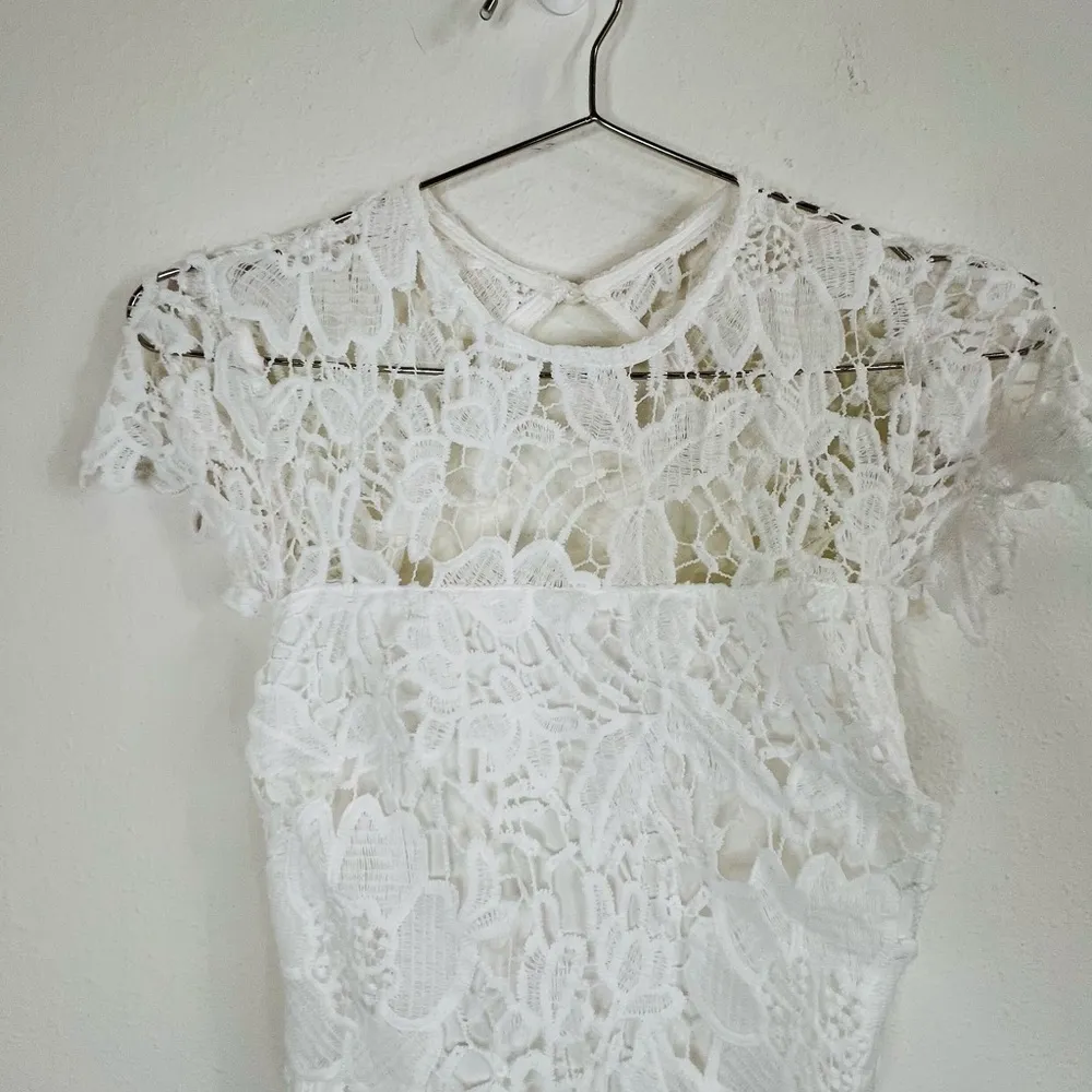 Shein Women White Lace Bodycon Mini Dress Size Small Open Back Short Sleeve 33.5 - Image 5
