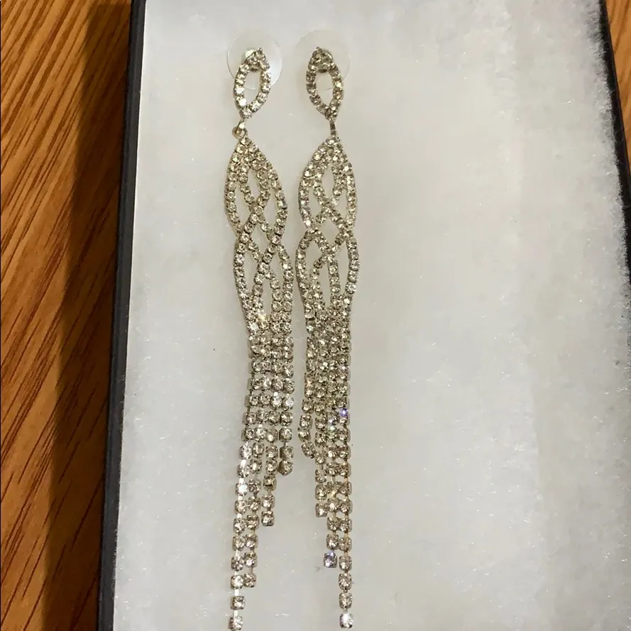 Elegant silver rhinestone set - Image 3