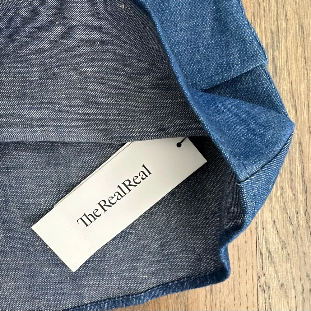 CO Indigo Denim Chambray Linen Blend Dolman Sleeve Tiered Top in Dark Blue Small - Image 5