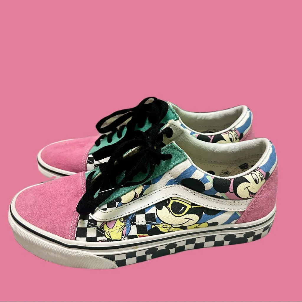 Disney x Vans Character Print Sneakers with Yellow and Black Accents size 7’.5 - Image 3