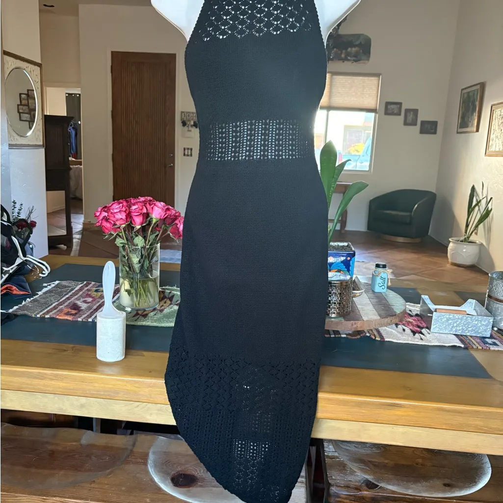 Lulu's Elegant Black Crochet Midi Dress - Image 4