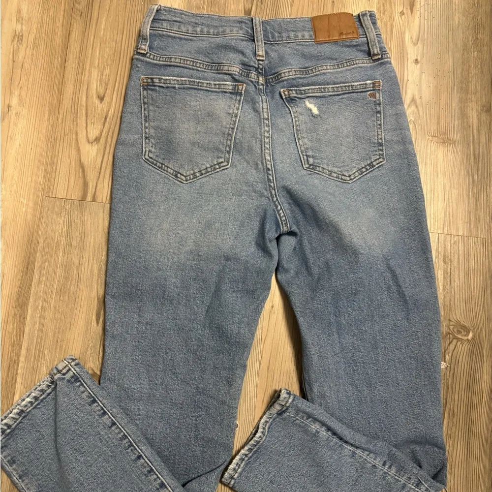 Madewell The Pefect Jean Size 25, waist is 13 with stretch to 15 inseam is 26 - Image 2