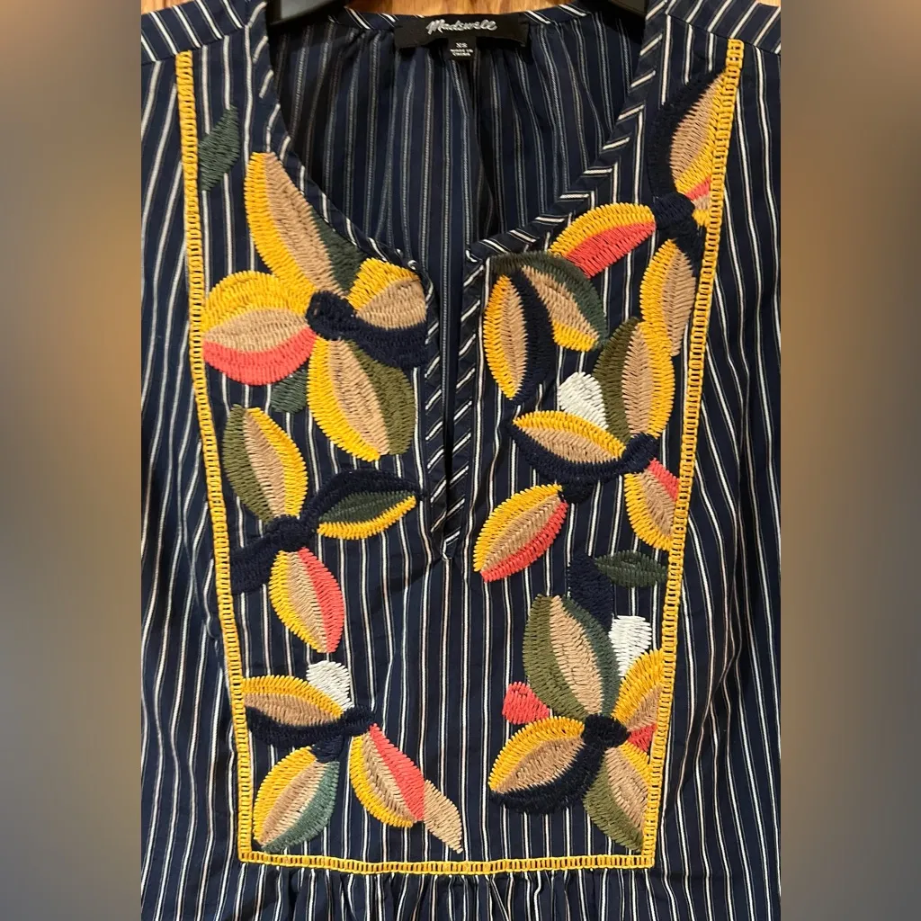 Madewell Floral Embroidered Fable‎ Swingy Top in Twilight Tonal Stripes Size XS - Image 7