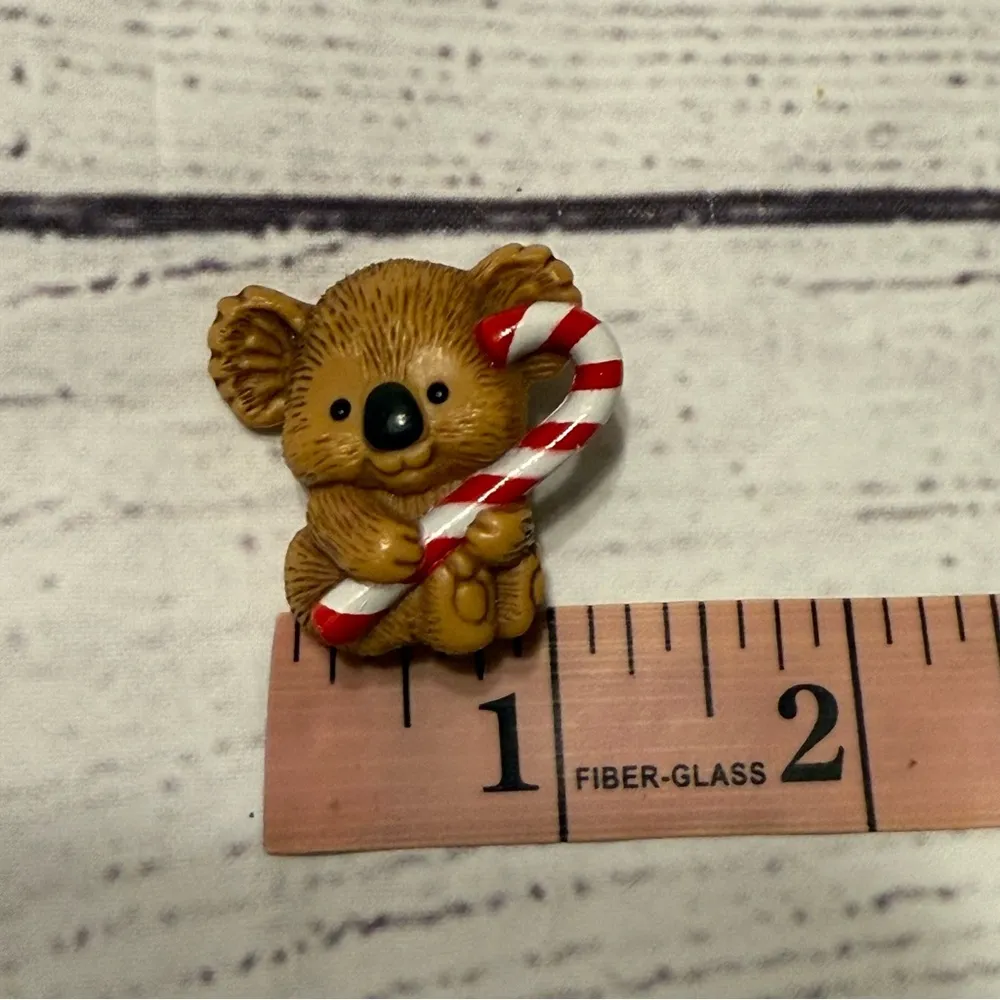 Hallmark 1982 Koala Candy Cane Holiday Christmas Pin Brooch - Image 9