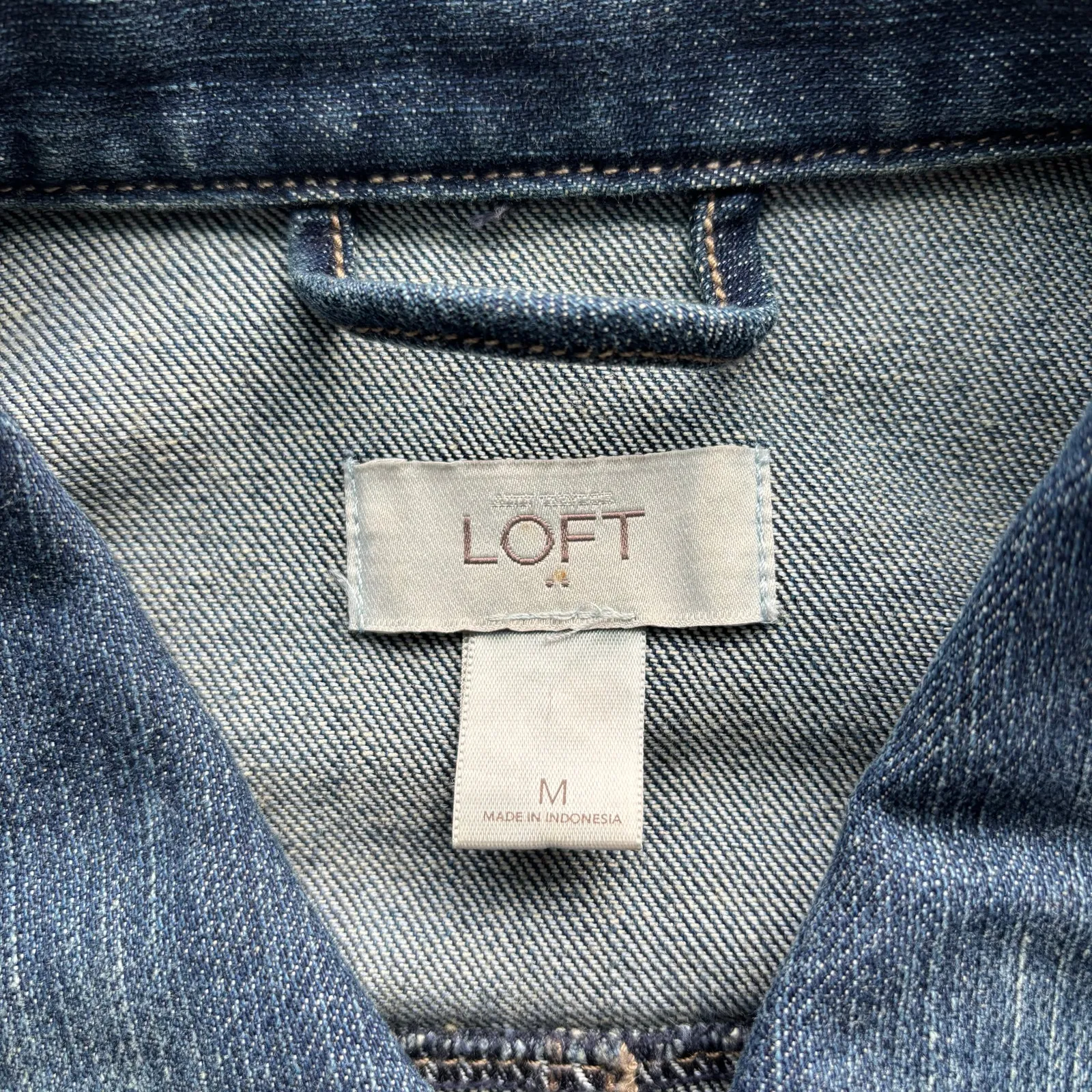 LOFT Blue Denim Cropped Jacket 3/4 Sleeve Button Front Size Medium - Image 4