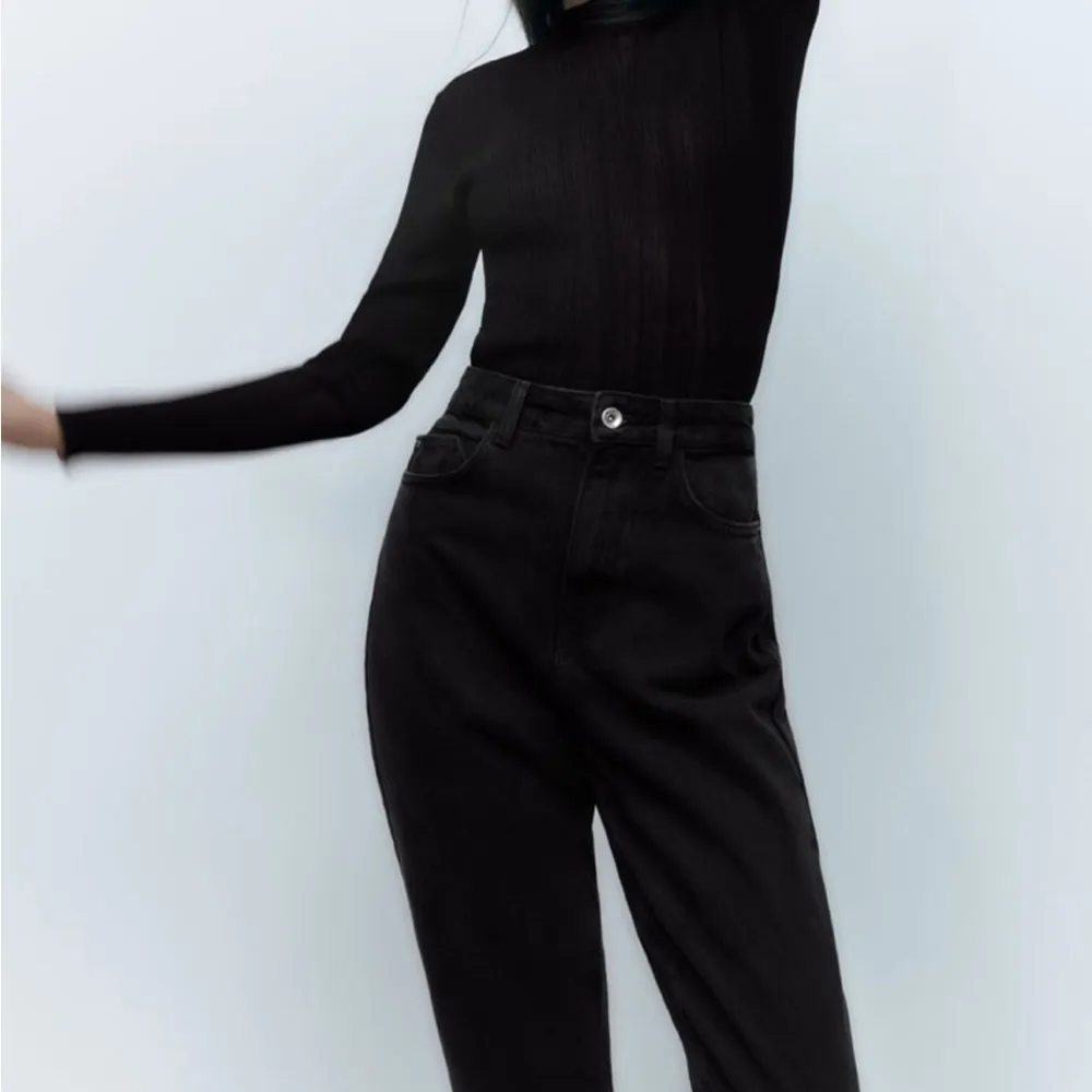 ZARA Mom Fit Jeans - Image 3