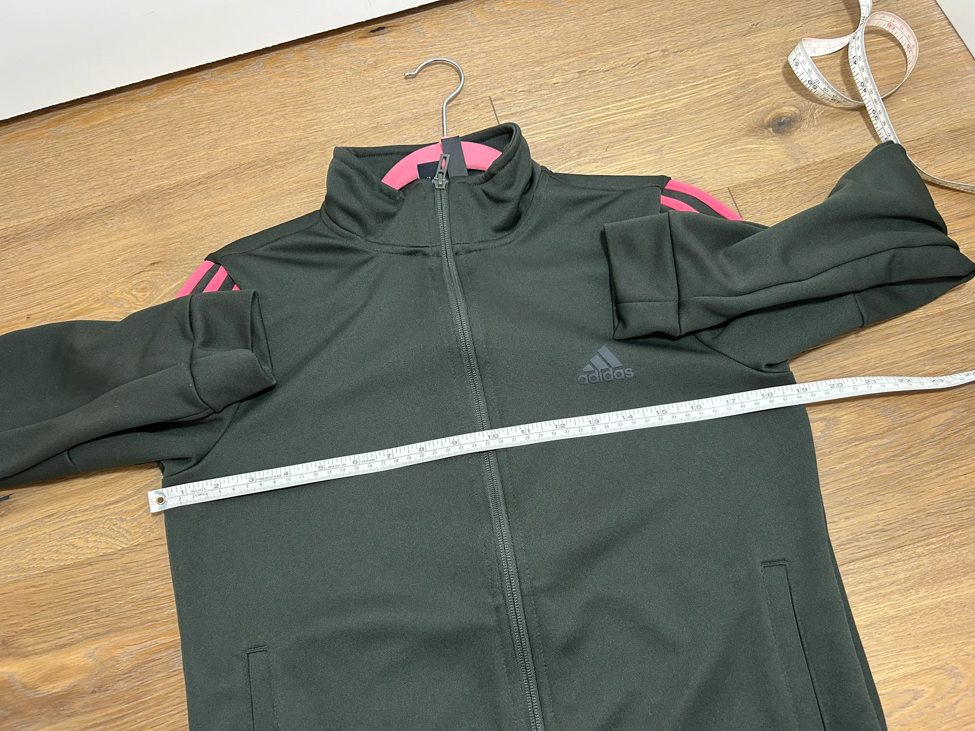 Women’s medium  track jacket - Image 6