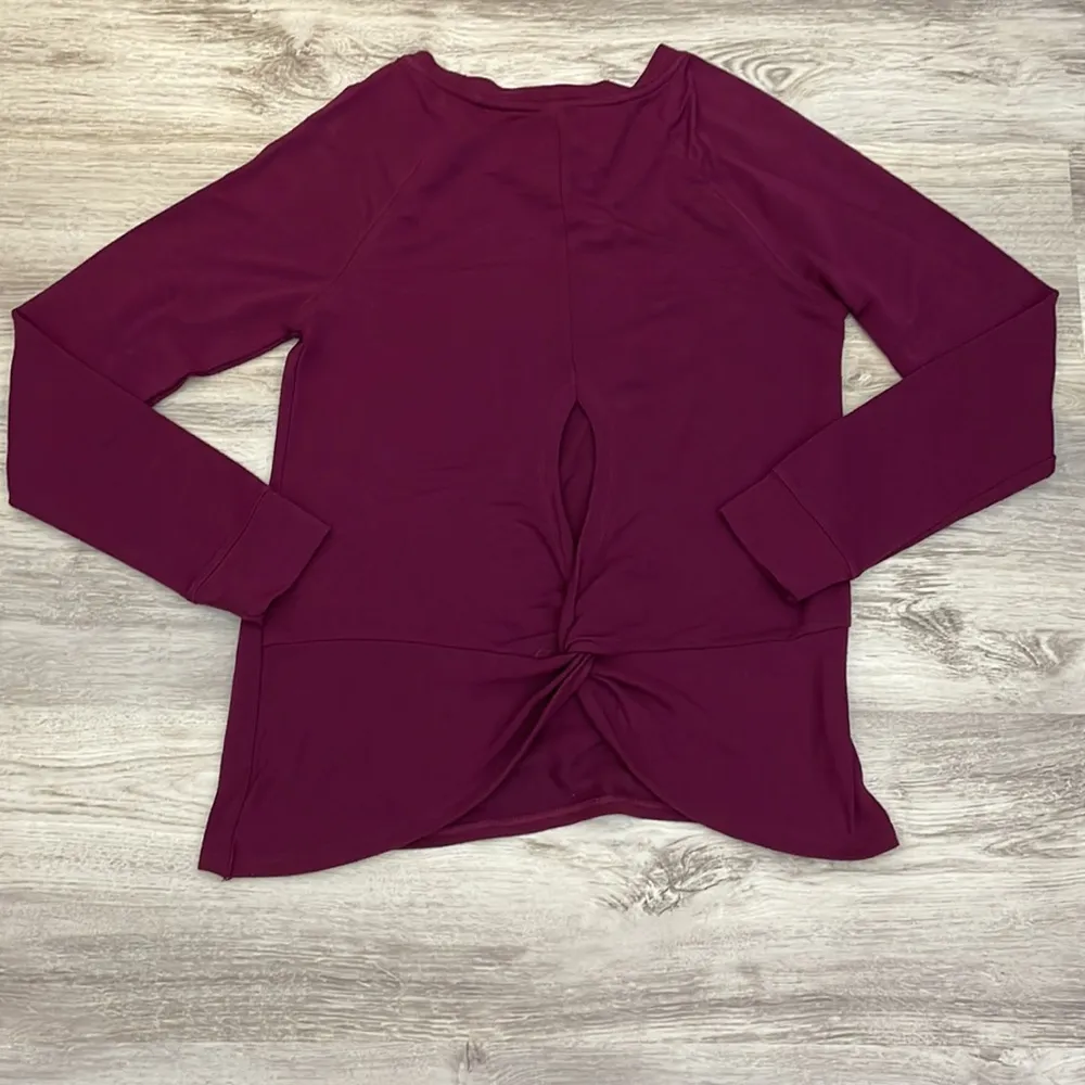 Maroon Red Long Sleeve Scoop Neck Twist Cut Out Back T-Shirt Small - Image 6