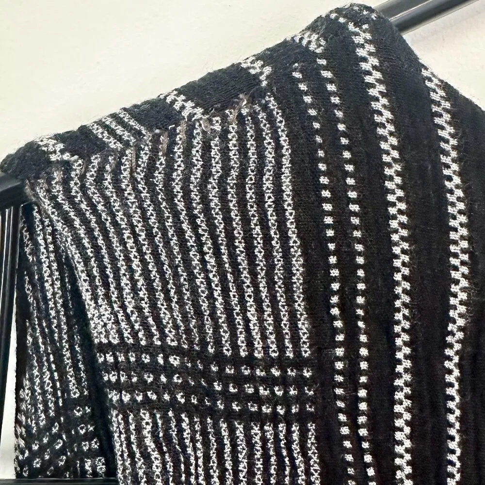 Ecote Plunging Striped Culotte Jumpsuit - Size: Medium - Image 7