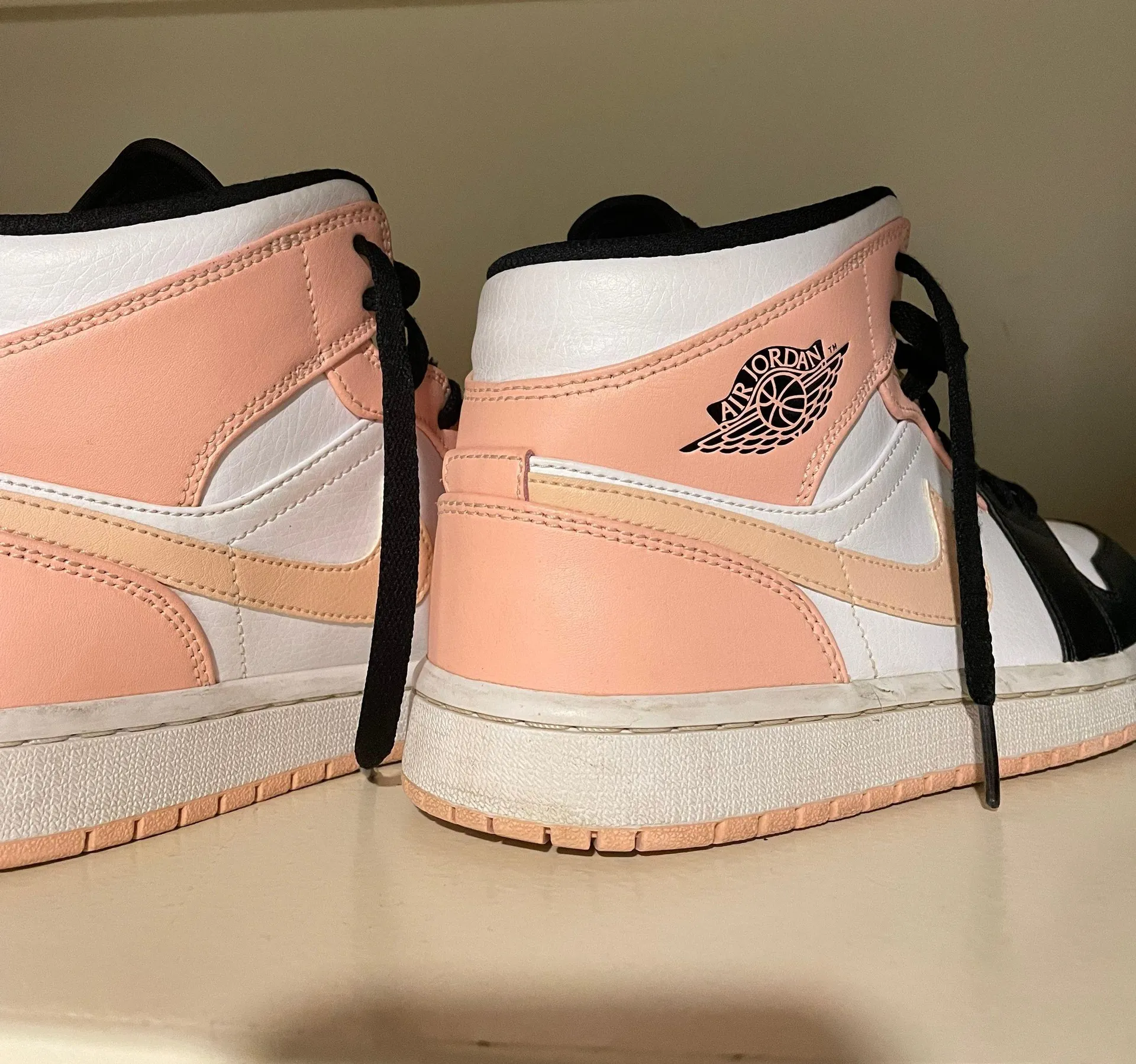 Air Jordans Air Jordan 1 - Image 5