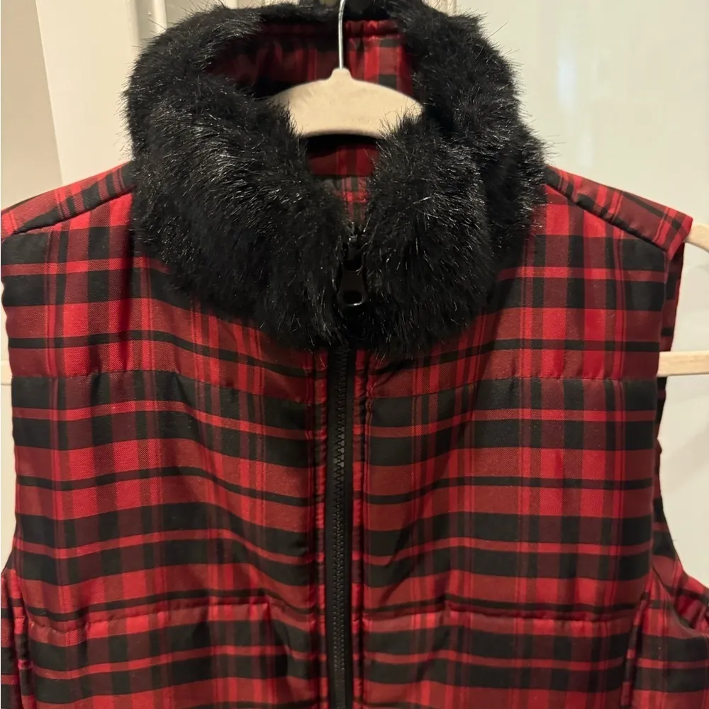 CHAPS Red Plaid Puffer Vest Faux Fur Collar Winter Holiday Size Sm - Image 2