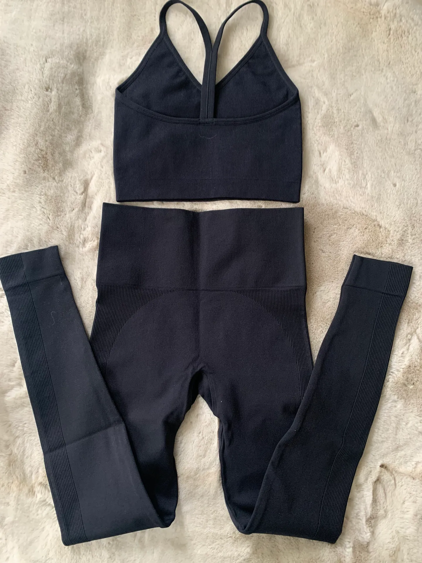 Onyx Leggings And Matching Bra - Image 2