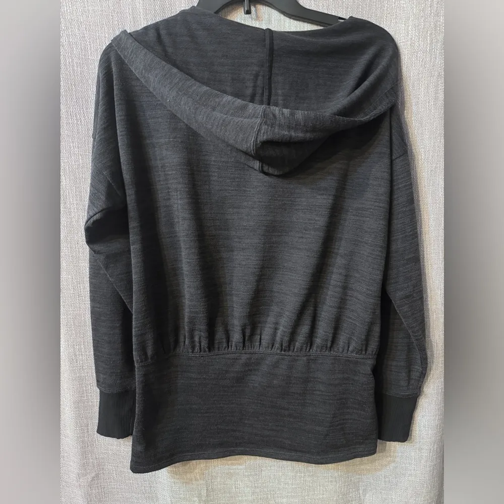 Athleta Gray / Black Batwing and Robin Hoodie Size Small - Image 3