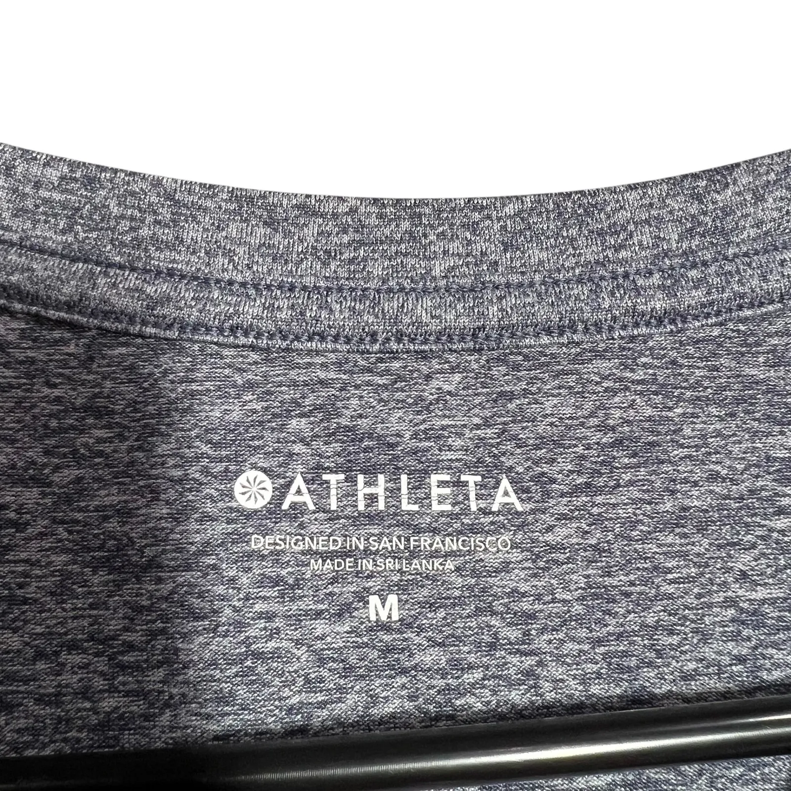 Athleta Women's Heather Gray Muscle Tank Top Size M Activewear Workout - Image 4
